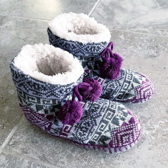 Indoor Booties Slippers With Pom-poms, Purple & Grey Fair Isle, Size S/M (5-7) - Picture 8 of 8